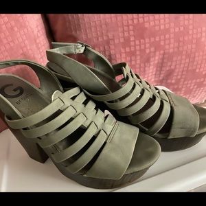 Grey Wedges bc not every Wedge needs to be Brown